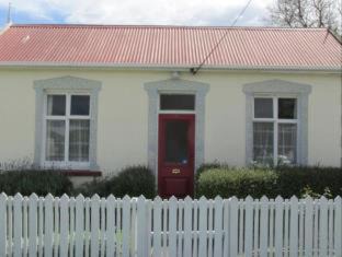Sydenham Bed & Breakfast | Designer Cottage