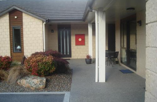 Lowburn Hotel | ASURE Central Gold Motel Cromwell