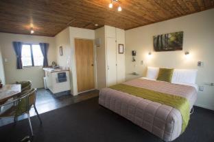 Fairlie Hotel | Pinewood Motels