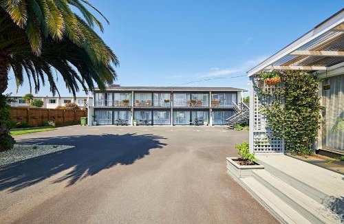 Tauranga Hotel | Roselands Motel