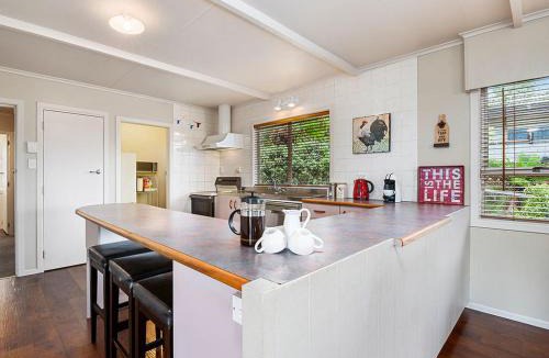 Nukuhau House | Taupo Panorama - Lake Taupo Holiday Home
