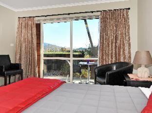 Takaka Hotel | Mohua Motels