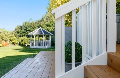 Rangatira Park Bed & Breakfast | The Retreat Luxury Garden Villa