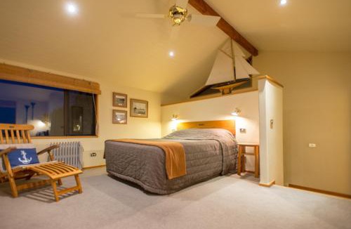Britannia Heights House | The Wheelhouse Inn