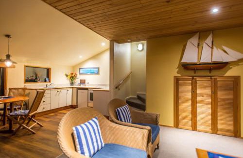 Britannia Heights House | The Wheelhouse Inn