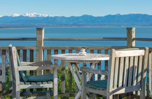 Britannia Heights House | The Wheelhouse Inn