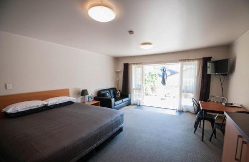 Lawrence Hotel | Jafa's Motels
