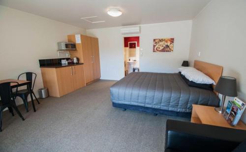 Lawrence Hotel | Jafa's Motels