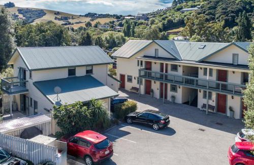 Akaroa Hotel | La Rochelle Motel