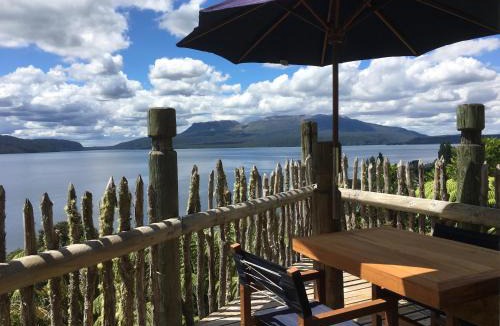 Lake Tarawera House | te Whare -Lake Tarawera tree-top nest