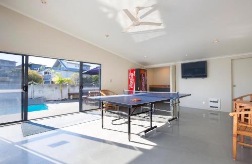Papamoa Beach Hotel | Beach House Motel
