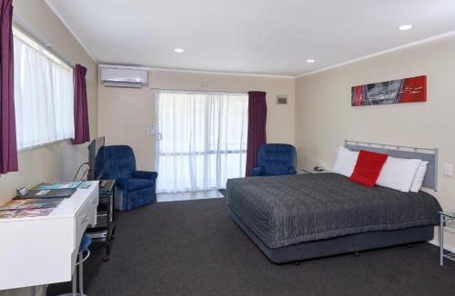 Whakatane Hotel | Livingston Motel