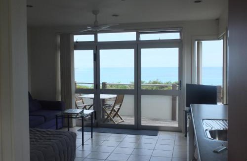 Ahipara Hotel | Ahipara Bay Motel