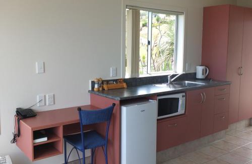 Ahipara Hotel | Ahipara Bay Motel