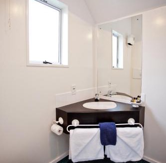 North Dunedin Hotel | Cable Court Motel