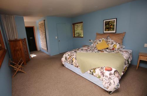Tamahere Bed & Breakfast | On The River