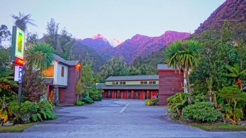 Franz Josef Glacier Hotel | Punga Grove