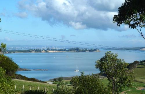 Oneroa Cabin | 125 Church Bay Cabins, Waiheke Island
