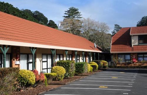 Epsom Hotel | Tudor Court Motor Lodge