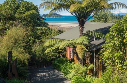Marahau Ski Chalet | Ocean View Chalets