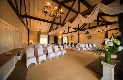 Warkworth Hotel | Woodhouse Mountain Lodge