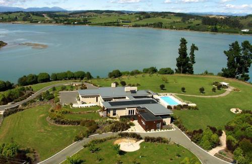 Tasman Apartment | Almyra Waterfront Accommodation
