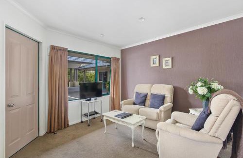 Porirua Hotel | Belmont Motor Lodge