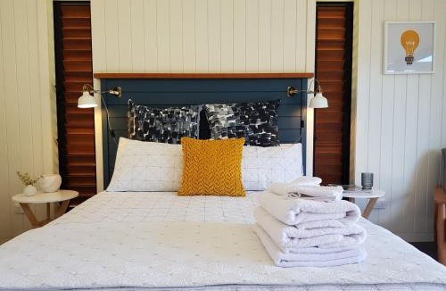 Cooks Beach Bed & Breakfast | Admiral Waters
