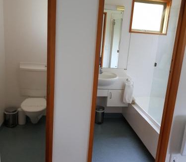 Kaikoura Hotel | The Anchor Inn Beachfront Motel