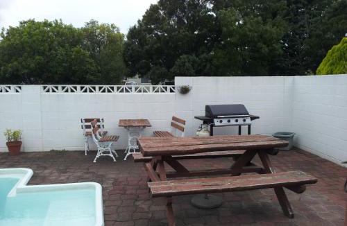 Napier Hotel | Ace High Motor Inn