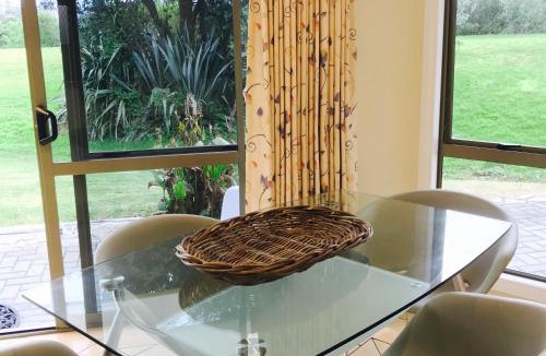 Whangamata Hotel | Breakers Motel