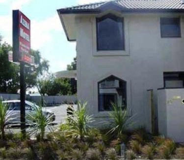 Saint Albans Hotel | Azena Suites & Apartment