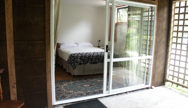 The Innlet Country Apartments, Cottages and Holiday Villa in Collingwood