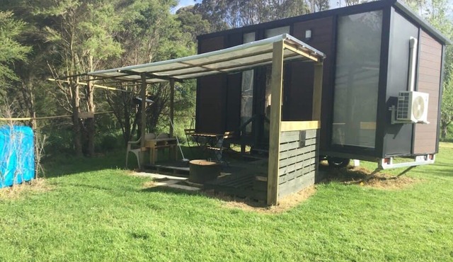 Streamside Tiny House in Waerenga