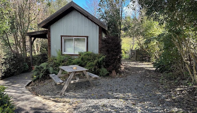 Shambhala Cosy Kimbolton Tiny house and gardens in Kimbolton