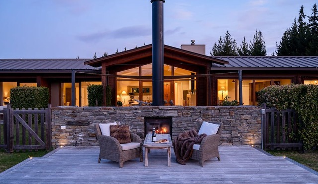 Country Lodge 5 Minutes From Lake Wanaka in Wanaka
