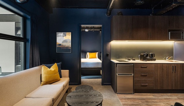 Abstract Hotel in Auckland