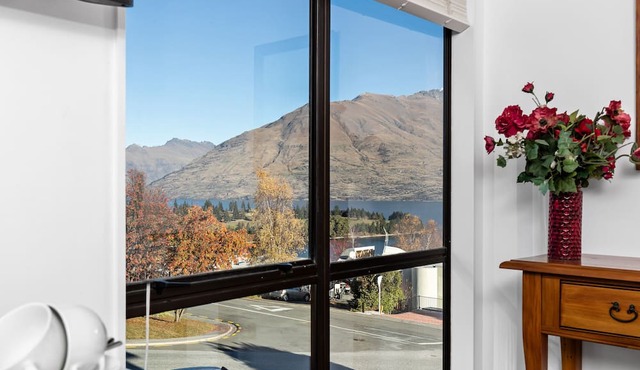 Balmoral Lodge in Queenstown