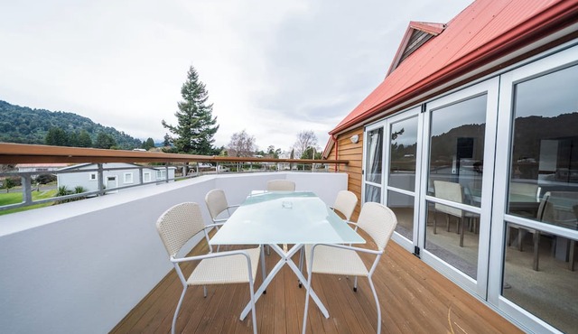 Powderhorn Chateau