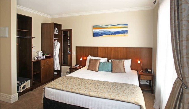 Tuakau Hotel