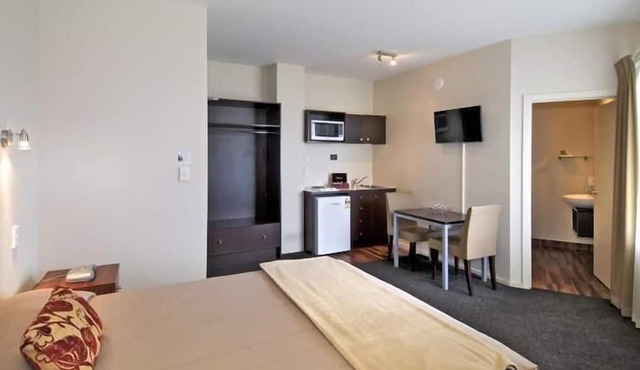 540 on Great South Motel