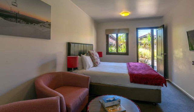 The Park Hotel Ruapehu in National Park Village