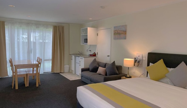 Royal Park Lodge