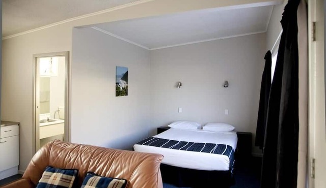 Apple Motor Inn