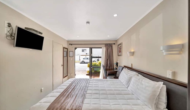 Tudor Court Motor Lodge in Auckland