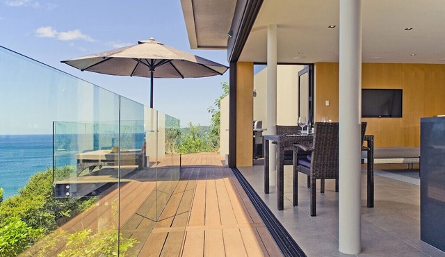 The Lookout - Tairua Holiday Home