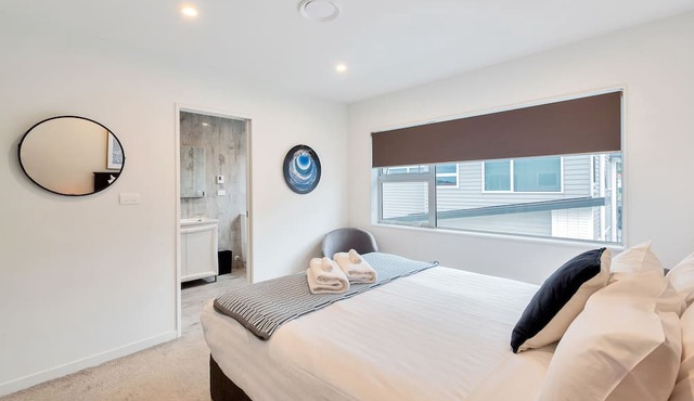Elegant and Stylish Retreat in Epsom