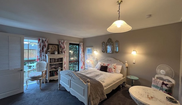 Tudor Manor Bed & Breakfast