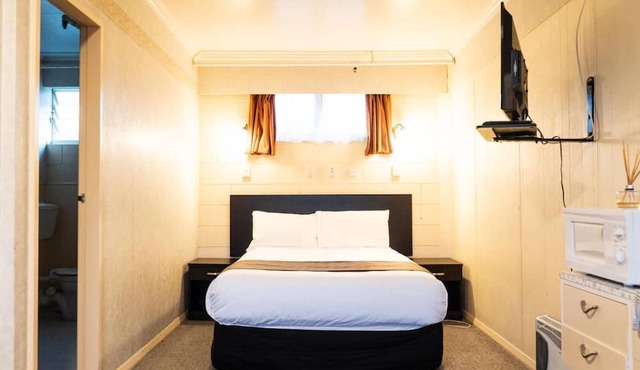 Mayfair Court Motel