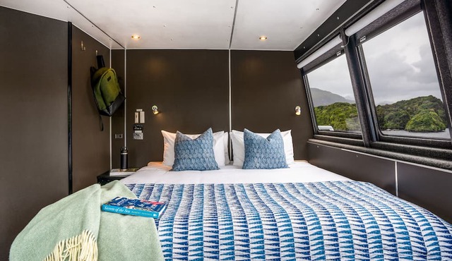 Fiordland Discovery in Milford Sound